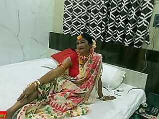 Desi bhabhi sliding all over bed alongside model! Indian Webseries discerning sex!!
